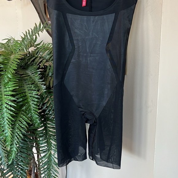 Brand New Spanx Open-Bust Mid-Thigh Bodysuit Very Black Slimming Shapewear - Picture 3 of 15